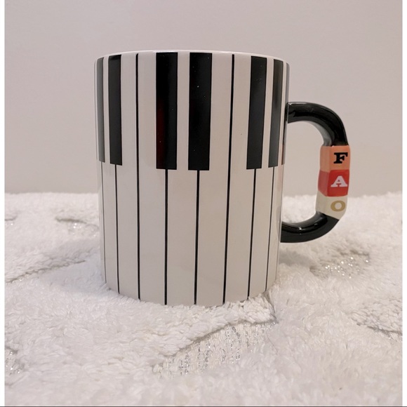 FAO SCHWARZ Piano Keys Collectable Mug - Picture 2 of 2